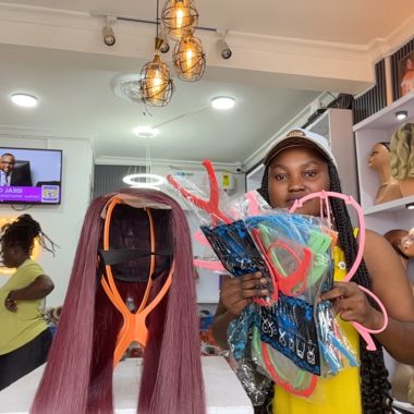 Wig stand
